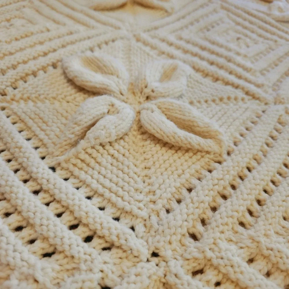 1970s HandKnit 3-D Cream Afghan Bedspread MCM BOHO Cottage Full Queen Pristine